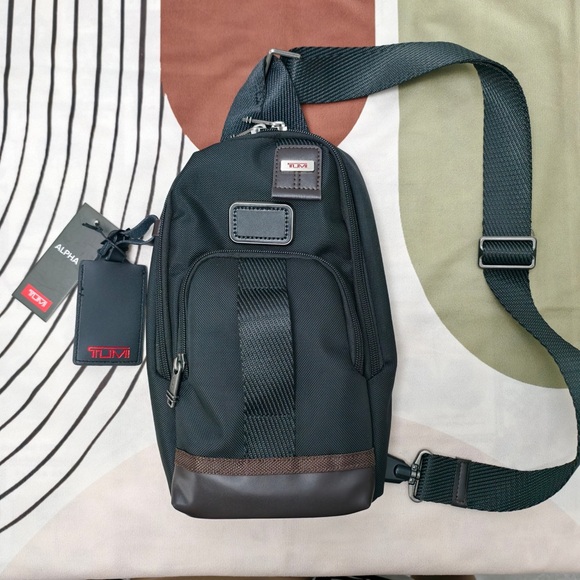 🥥Tumi Alpha Bravo Compact Shoulder BagChest Pack
